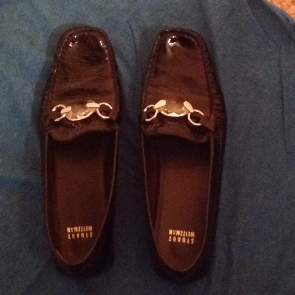 Like new Stuart Weizmann patent leather lofers